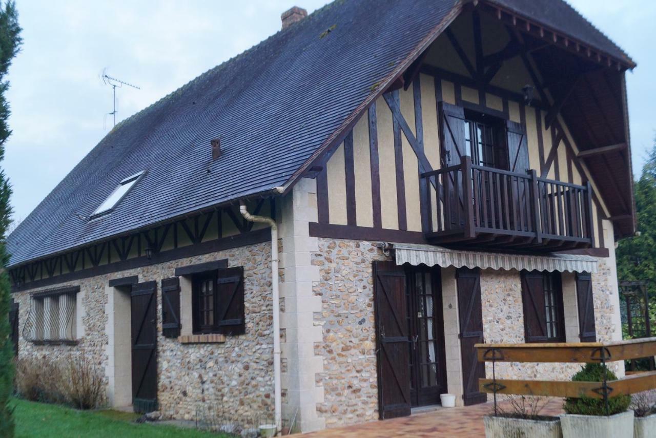 Maison Au Calme A La Campagne Saint-Pierre-de-Bailleul Εξωτερικό φωτογραφία